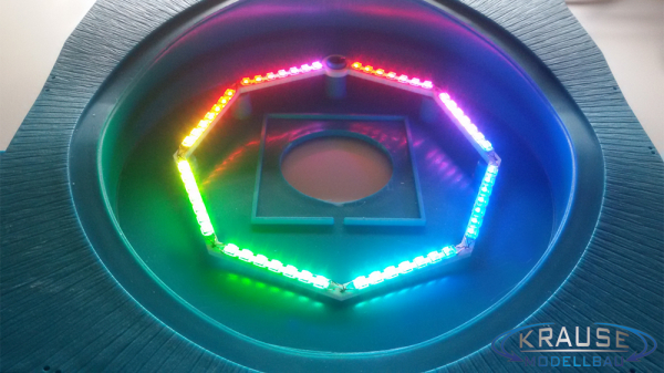 Indirekte Beleuchtung Ausleger, adressierbare RGB Pixel LEDs Modell Musik Express